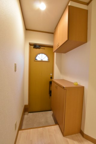 玄関　同物件、類似間取りのイメージ写真です