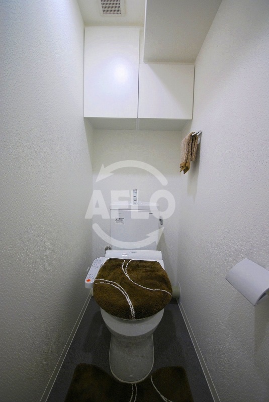 トイレ　アーバネックス心斎橋　温水洗浄便座