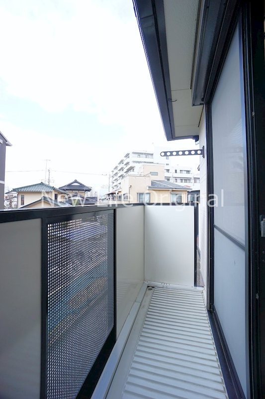 バルコニー　洗濯物がよく乾きそうな2階バルコニーです☆