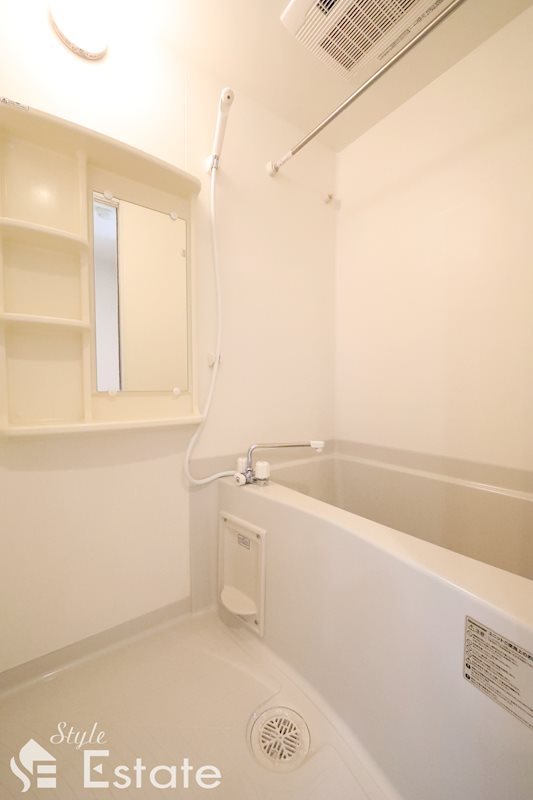 バス・シャワールーム　バスルーム