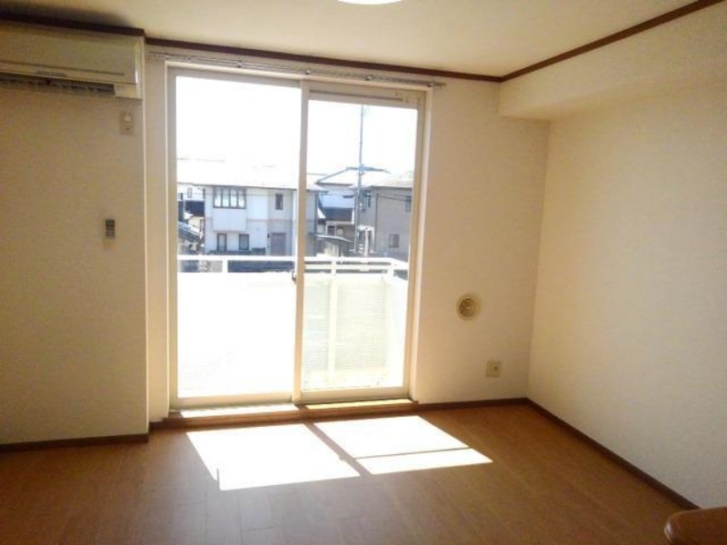 居室・リビング　図面と現状に相違がある場合には現状を優先