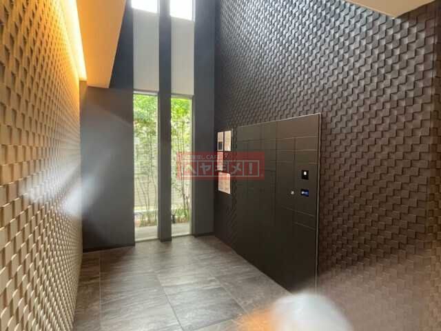 エントランス　エントランス