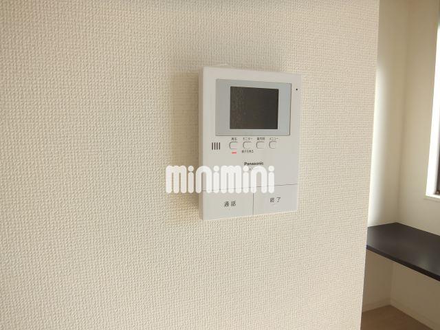 エントランス　モニターで訪問者の顔が確認できます