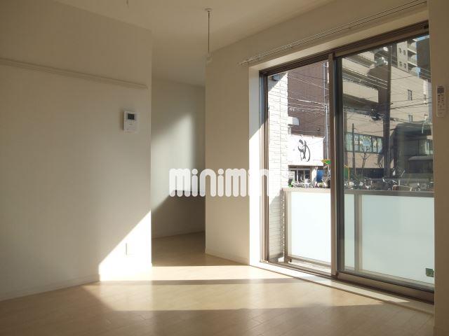 居室・リビング　１１帖の洋室です