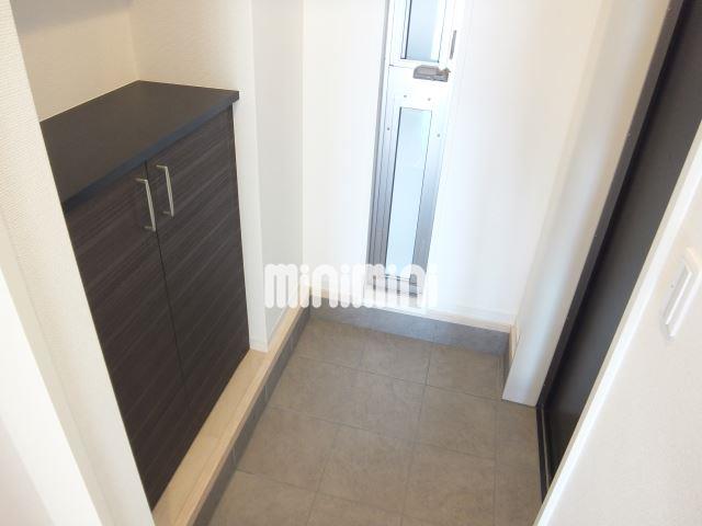 玄関　シューズボックス付きの玄関です