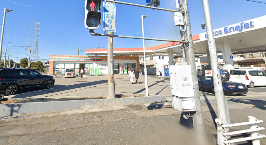 コンビニ　セブンイレブン春日部梅田3丁目店（コンビニ）まで308m