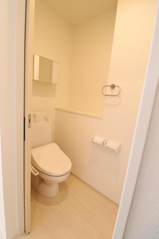 トイレ　温水洗浄暖房便座トイレ