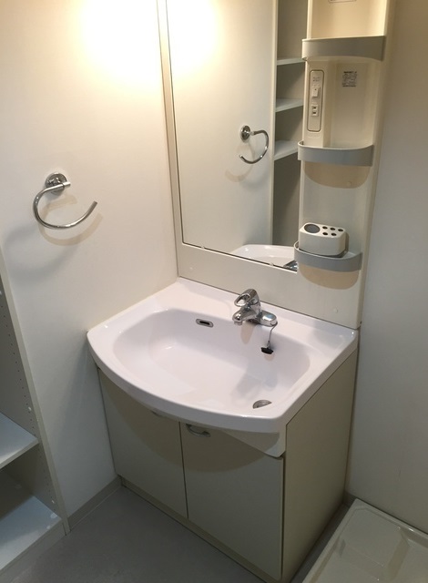 洗面設備　同仕様