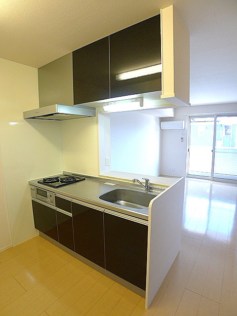 キッチン　キッチンはシステムキッチン