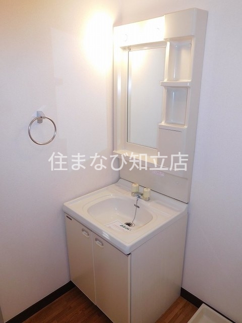 洗面設備　同型別部屋写真
