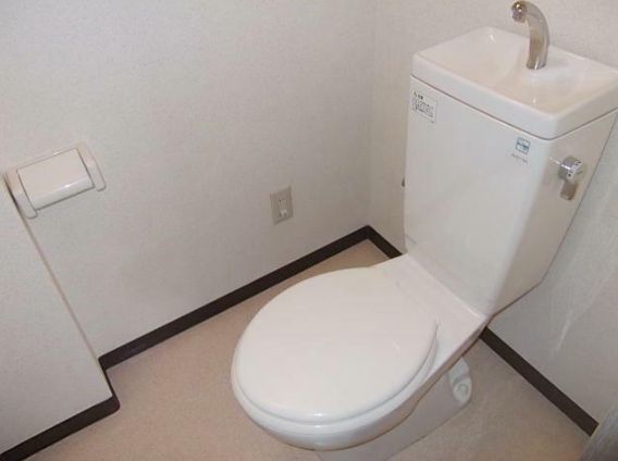 トイレ　バストイレ別です