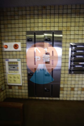 その他　宅配ボックス付きです