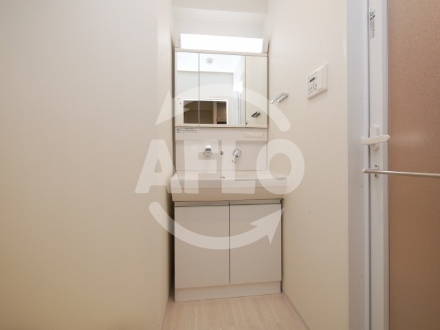 洗面設備　アザレア梅田　独立洗面台