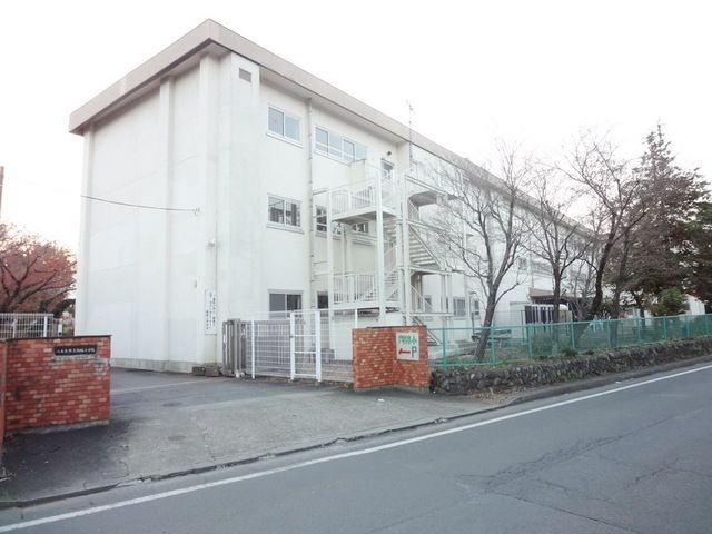 小学校　八王子市立陶鎔小学校（小学校）まで593m