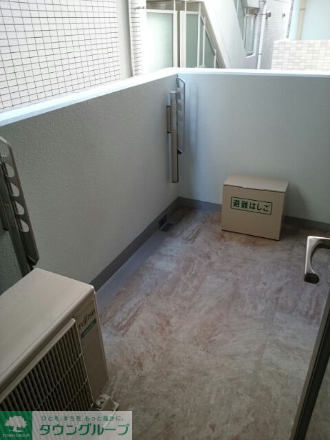 バルコニー　バルコニー