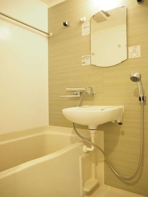 バス・シャワールーム　ルーブル大鳥居