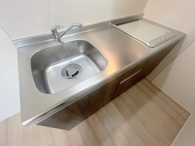 キッチン　オシャレなシステムキッチン。お料理好きには嬉しいですね。