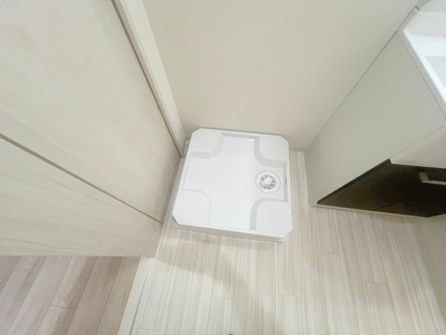 その他設備　嬉しい室内洗濯機置場。これで洗濯機も長持ちしますね。