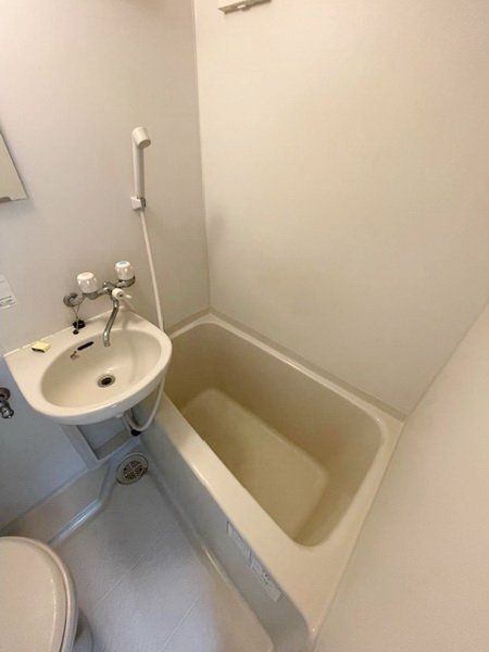 バス・シャワールーム　バス