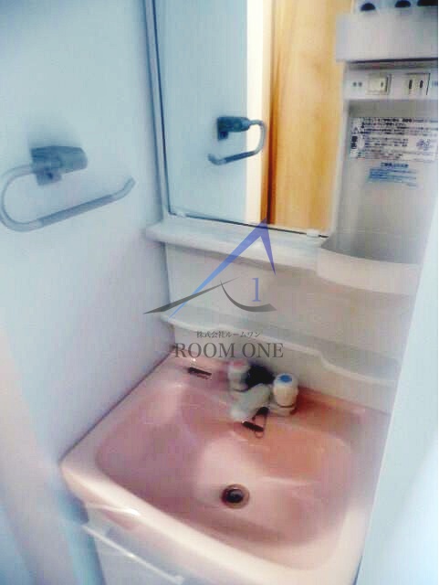 洗面設備　洗面台です。