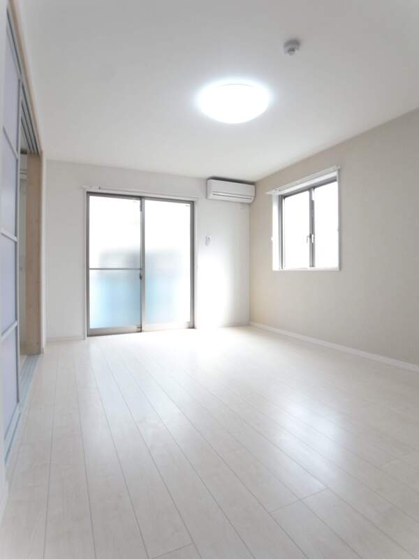 居室・リビング　居間です