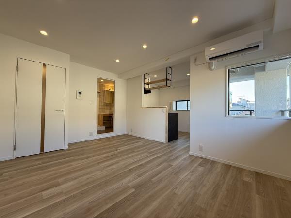 居室・リビング　ゆったり過ごせる居間です