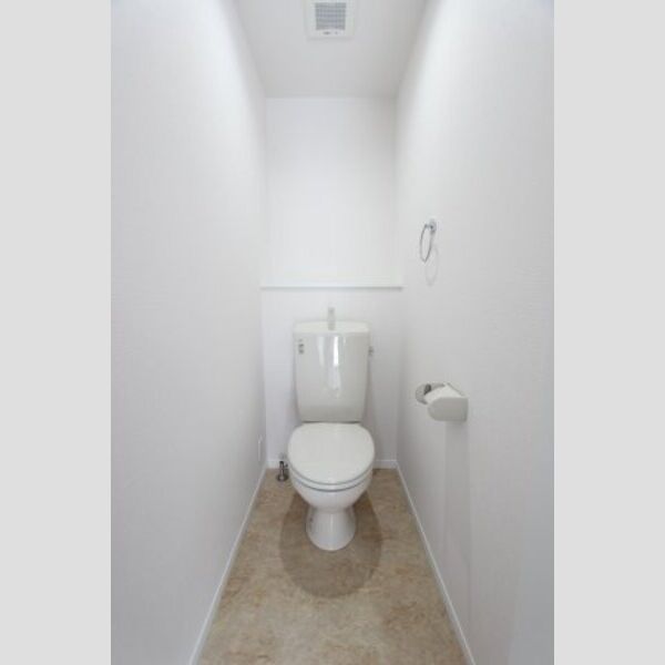 トイレ　参考写真です。現況優先。