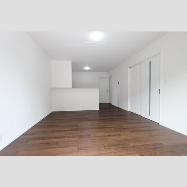 居室・リビング　参考写真です。現況優先。