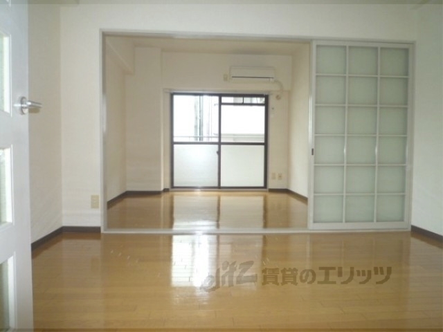 居室・リビング　洋室