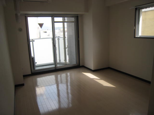 その他部屋・スペース　陽当たり良好な室内です。