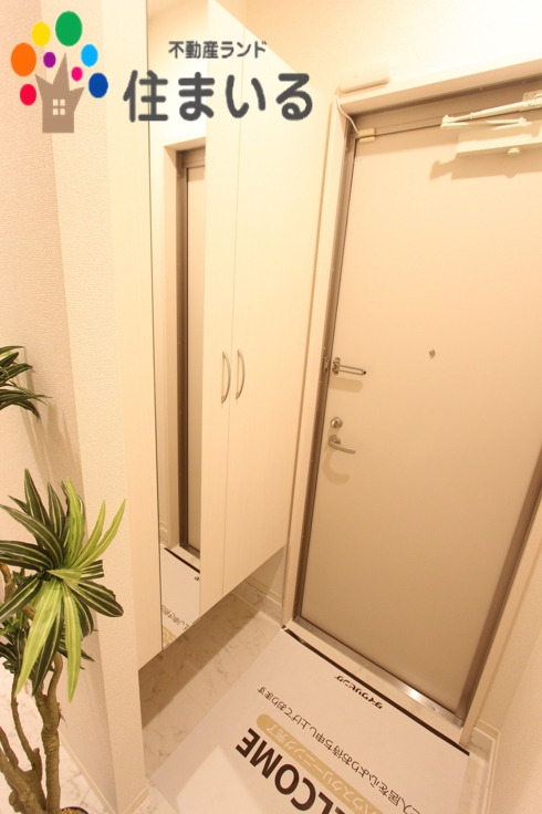 玄関　※写真は同型タイプとなります