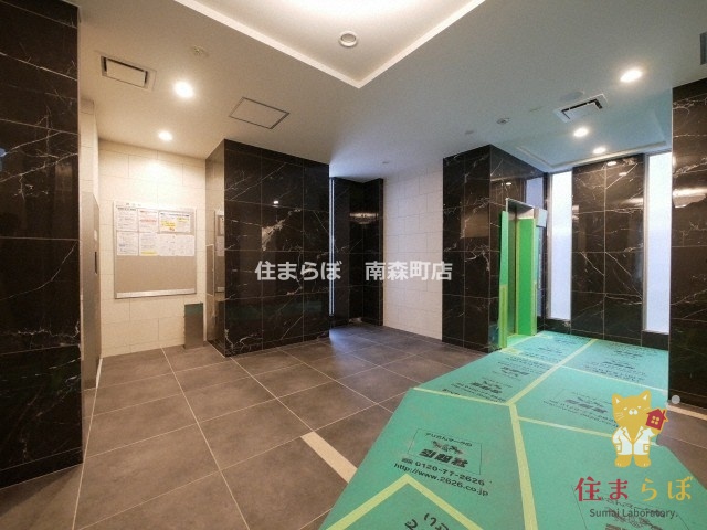 エントランス　共用部の印象も大切に