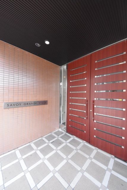 エントランス　こちらから入りましょう