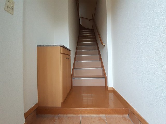 玄関　落ち着いた玄関です