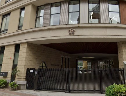 小学校　中央区立明正小学校（小学校）まで196m