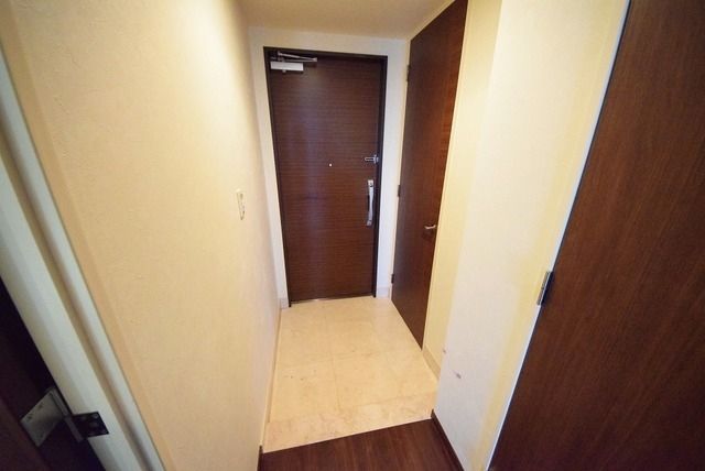 玄関　※別部屋参考写真