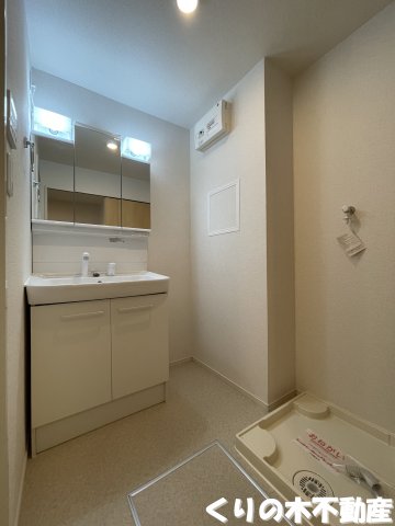 洗面設備　広い洗面スペース