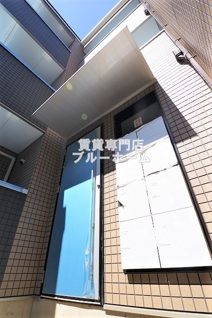 建物外観　木造３階建ての綺麗な物件！