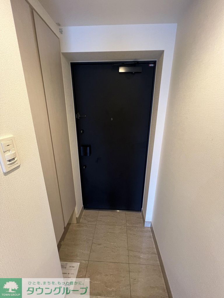 玄関　お部屋探しは株式会社　タウンハウジング　までお気軽にお問合…