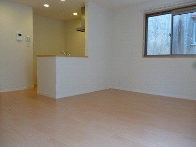 居室・リビング　☆明るい洋室☆