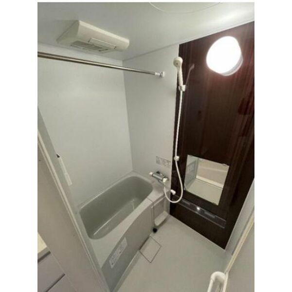 バス・シャワールーム　同シリーズ物件の写真になります。