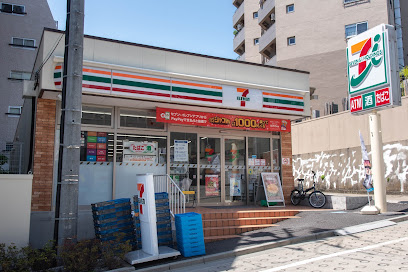 コンビニ　セブンイレブン 市谷左内町店（コンビニ）まで65m