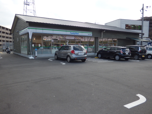 コンビニ　ファミリーマート 伏見小栗栖店（コンビニ）まで80m