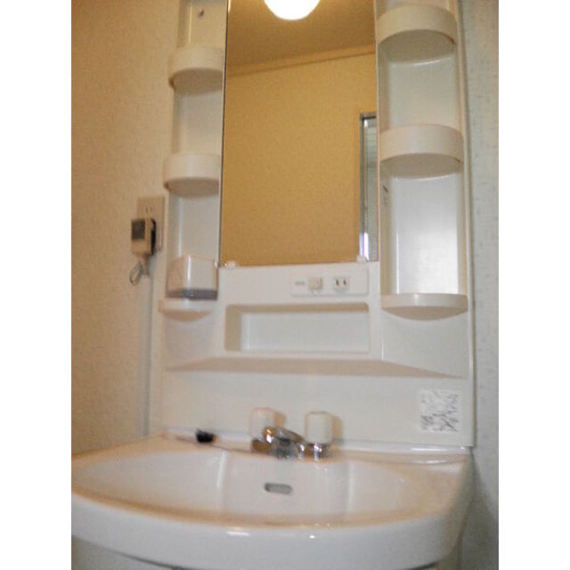 洗面設備　【洗面化粧台】参考写真（別号室分）