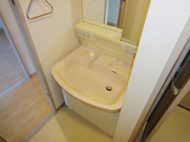 洗面設備　※同建物の類似写真となります。