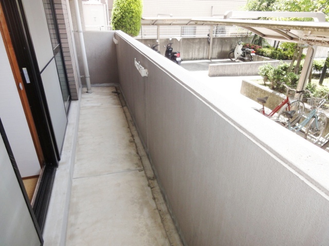 バルコニー　※同建物の類似写真となります。