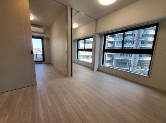 居室・リビング　☆明るい洋室☆