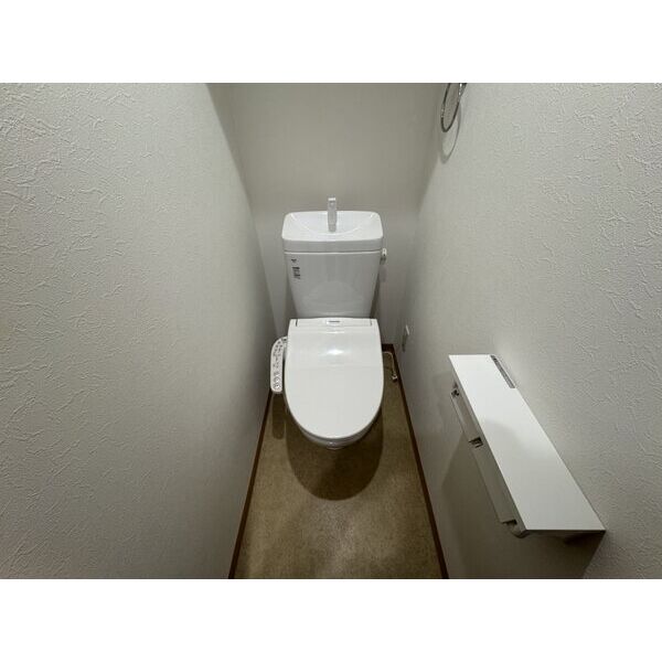 トイレ　同シリーズ物件のモデルルームになります※現況優先