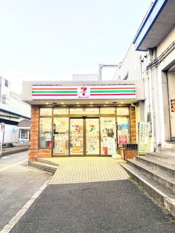 コンビニ　セブンイレブン（コンビニ）まで459m