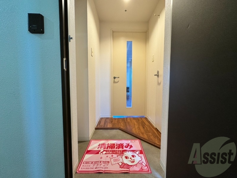 玄関　玄関です。白を基調としていて清潔感があります！